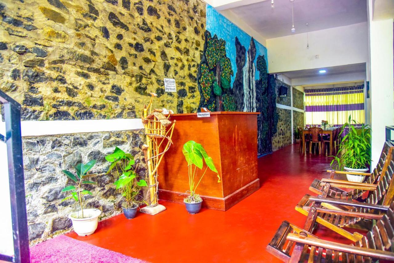 Mum Jungle Inn Ella Exterior photo